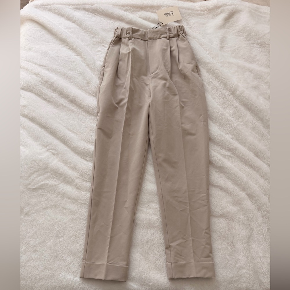 High-Rise Straight Leg Trousers in Light Taupe